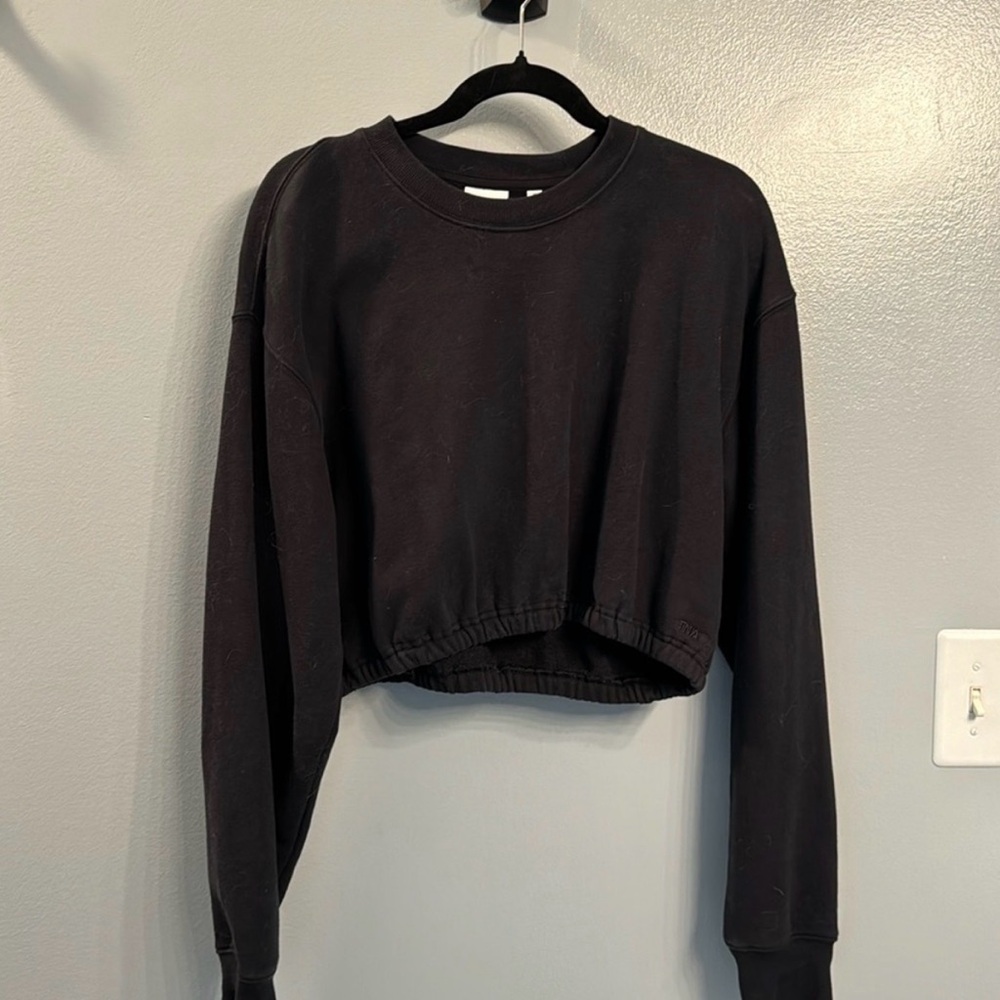 Aritzia TNA Black Cropped Top